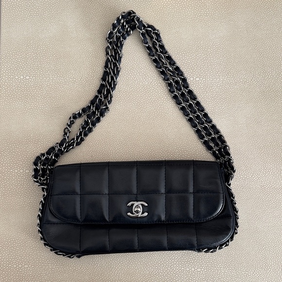 CHANEL Handbags - Chanel Black Quilted Leather Bag